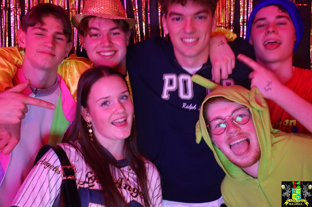 ../Images/Jeugd Opwarmbal Photobooth 177.jpg